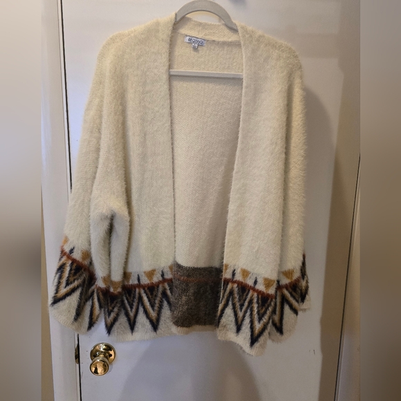 Baciano Sweater - Picture 10 of 16